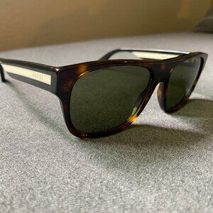 Gucci Men's Brown and Black Sunglasses